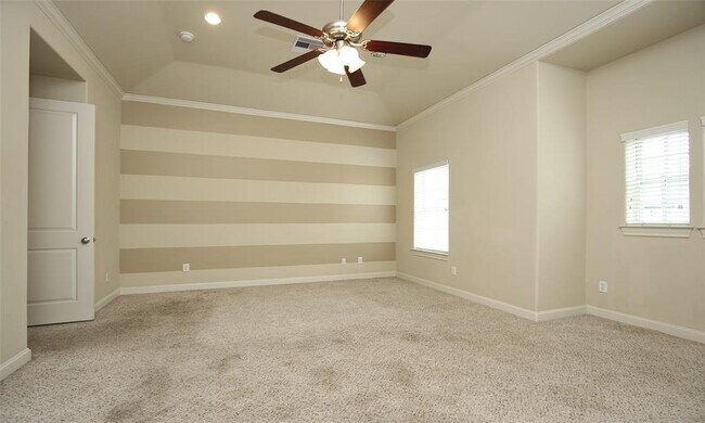 Building Photo - 2027 Fannin Station W