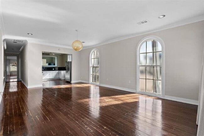 Building Photo - 912 32nd St