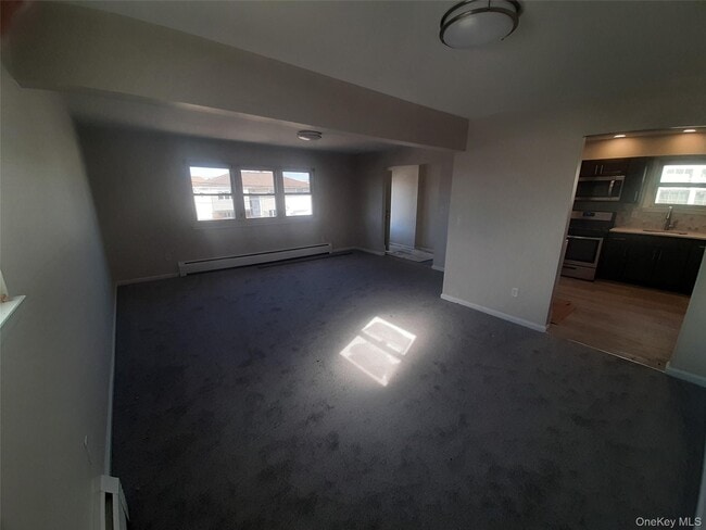 Building Photo - 121 Nassau Ln