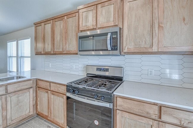 Building Photo - 624 Caladium Dr