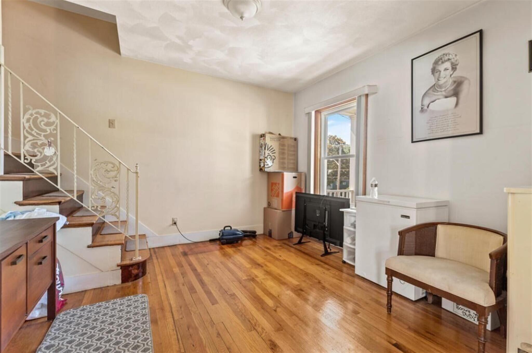 Building Photo - 38 George St