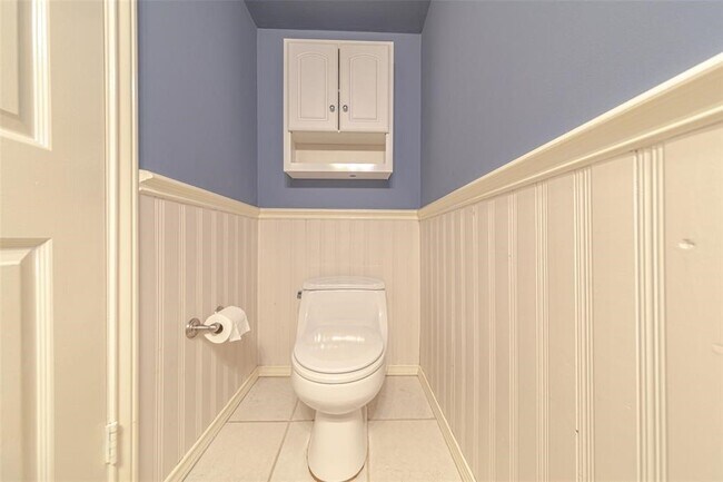 Building Photo - 2444 Bering Dr