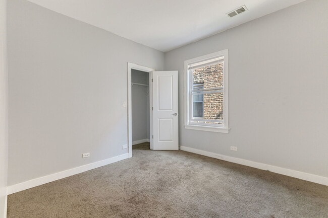 Building Photo - 8139 S Sangamon St