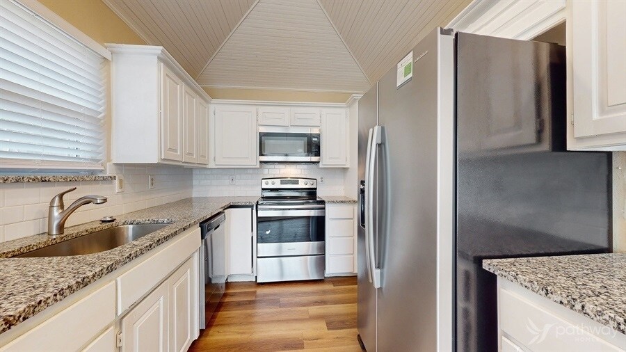 Building Photo - 16 Atlanta Ct