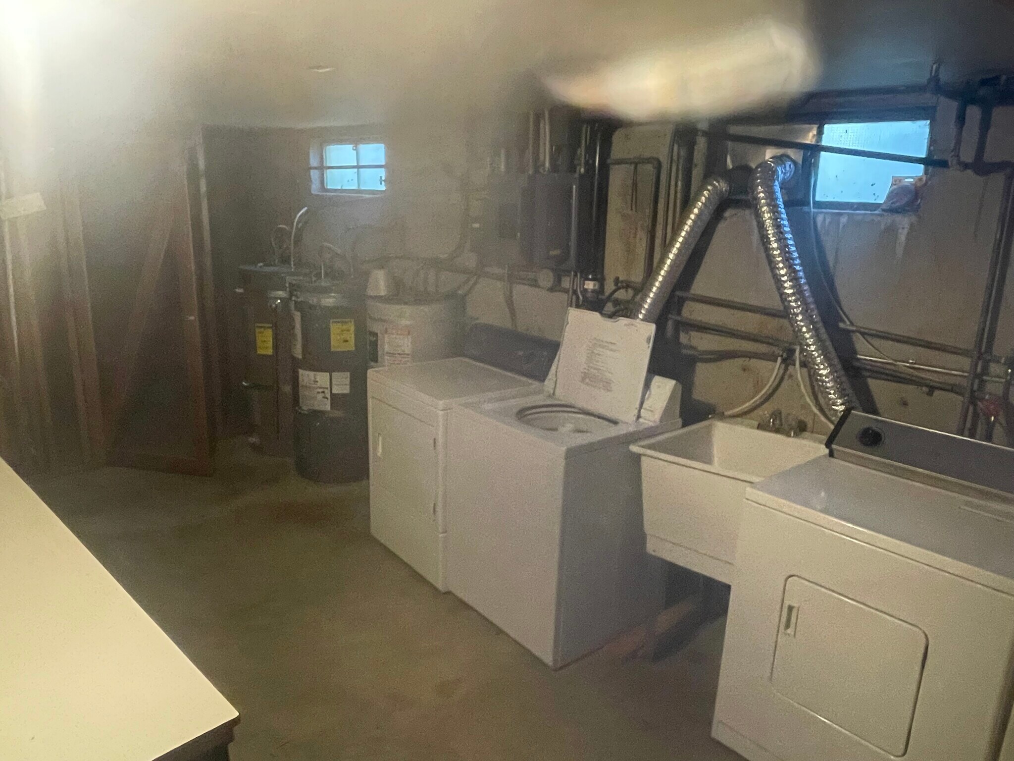 Building Photo - 833 SE 80th Ave