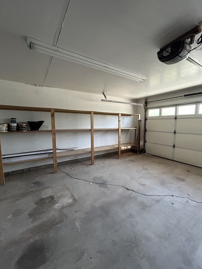 Building Photo - 1 Autumnwood Ct