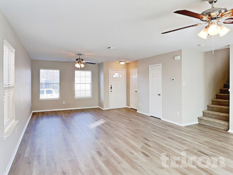 Building Photo - 156 Jefferson Dr