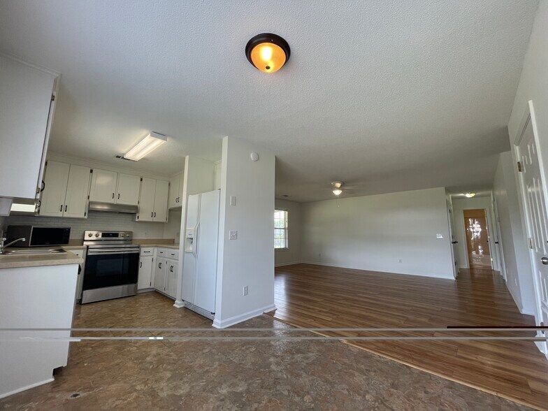 Building Photo - 119 Blake Dr
