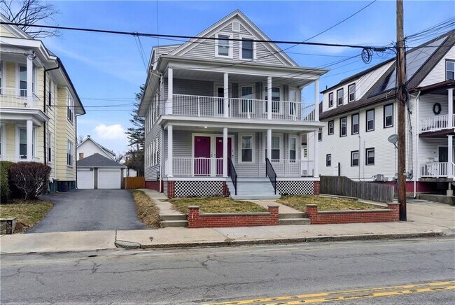 Building Photo - 63 Park Ave