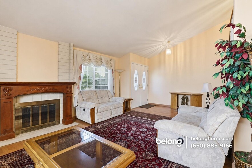 Building Photo - 394 Curie Dr