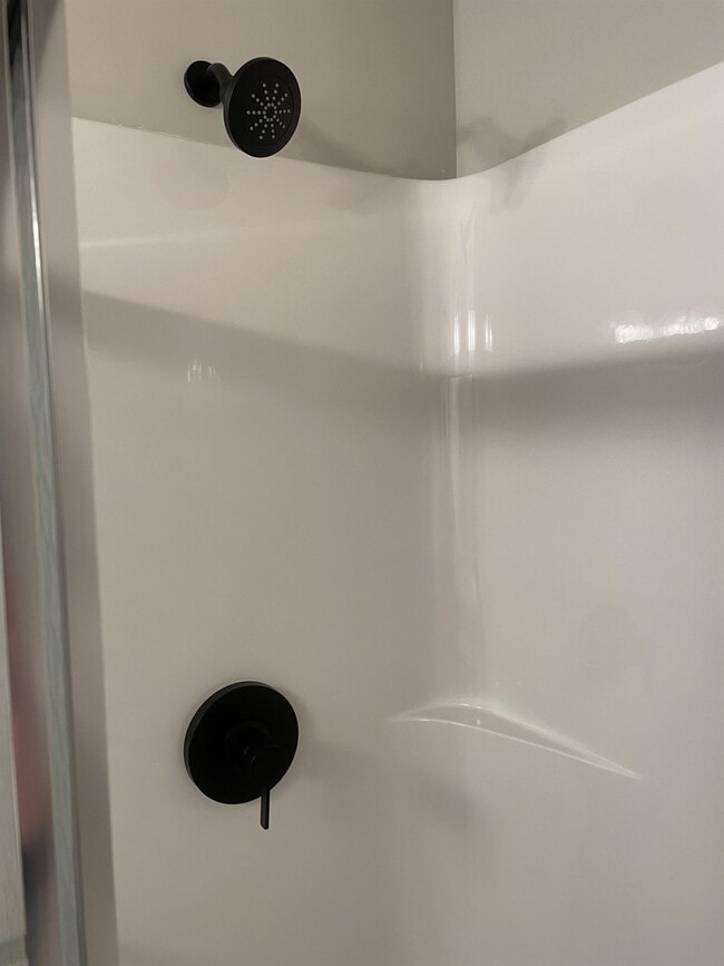 Building Photo - 1424 Cedar Cv Rd