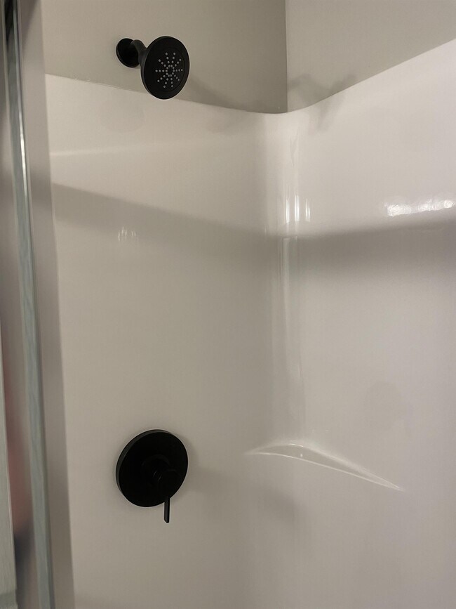 Building Photo - 9216 Peregrine Rd