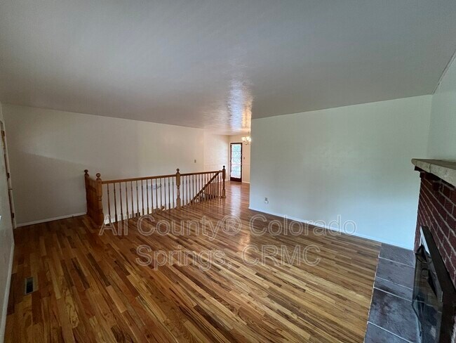 Building Photo - 15080 Deby Dr