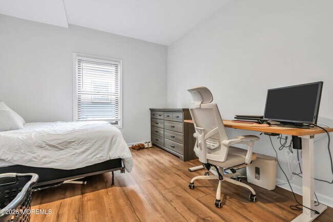 Building Photo - 34 Phoenix Ave