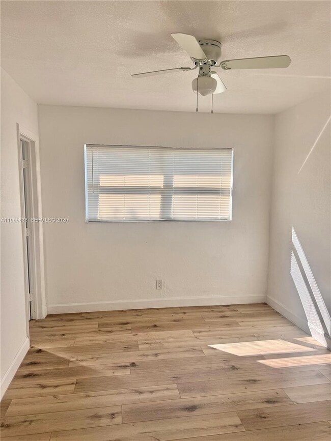 Building Photo - 125 SW 5th Ct