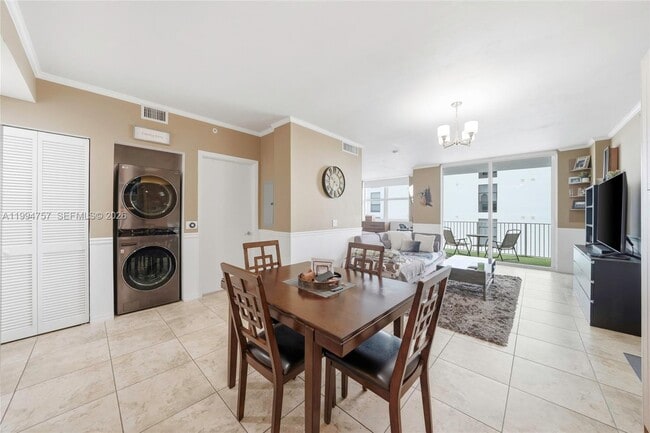 Building Photo - 3180 SW 22nd Terrace