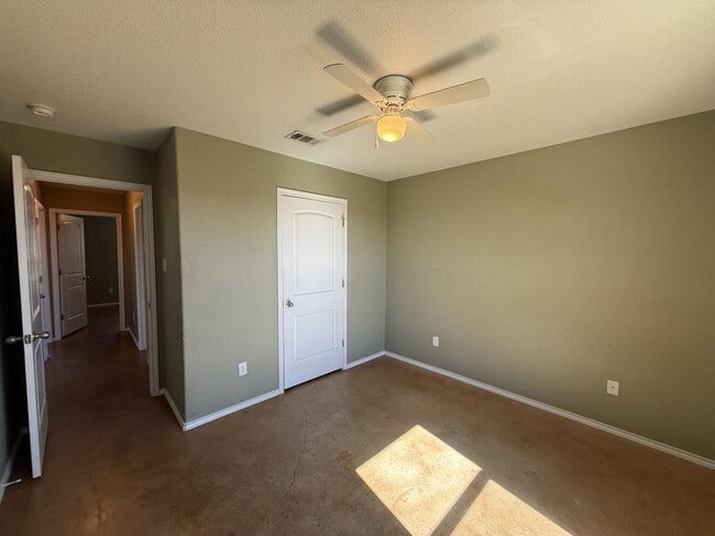 Building Photo - 3202 Rockwall Dr