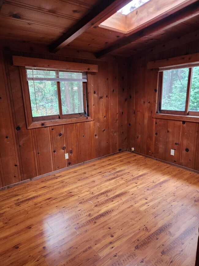 Building Photo - 11075 Dell Ave