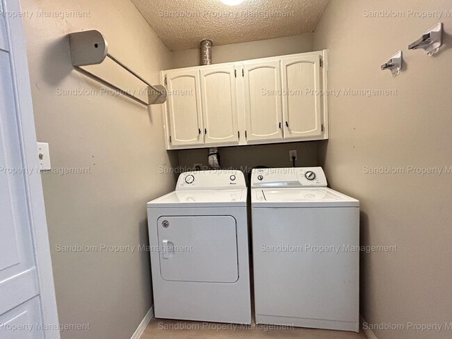 Building Photo - For Lease | Midtown Tulsa | Duplex