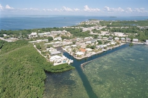 Deep water boating with skinny water views. - 159 Dubonnet Rd