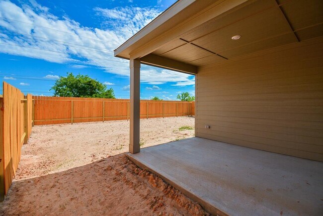 Building Photo - 569 Amberwood Pk Dr