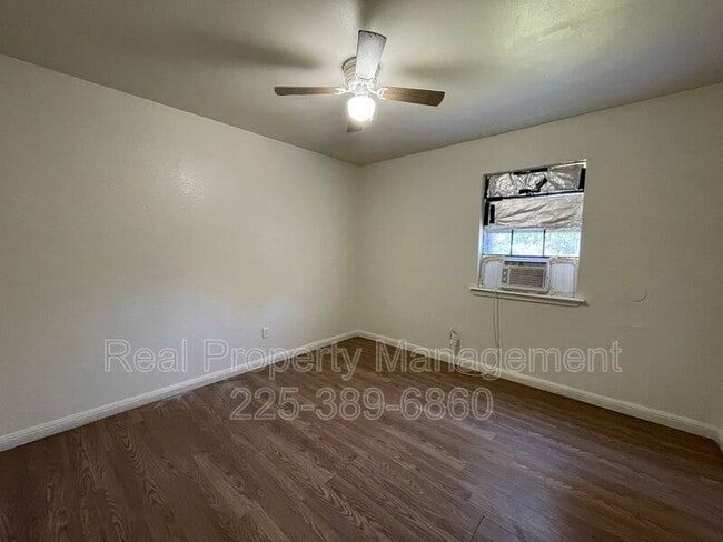 Building Photo - 750 Hospital Rd