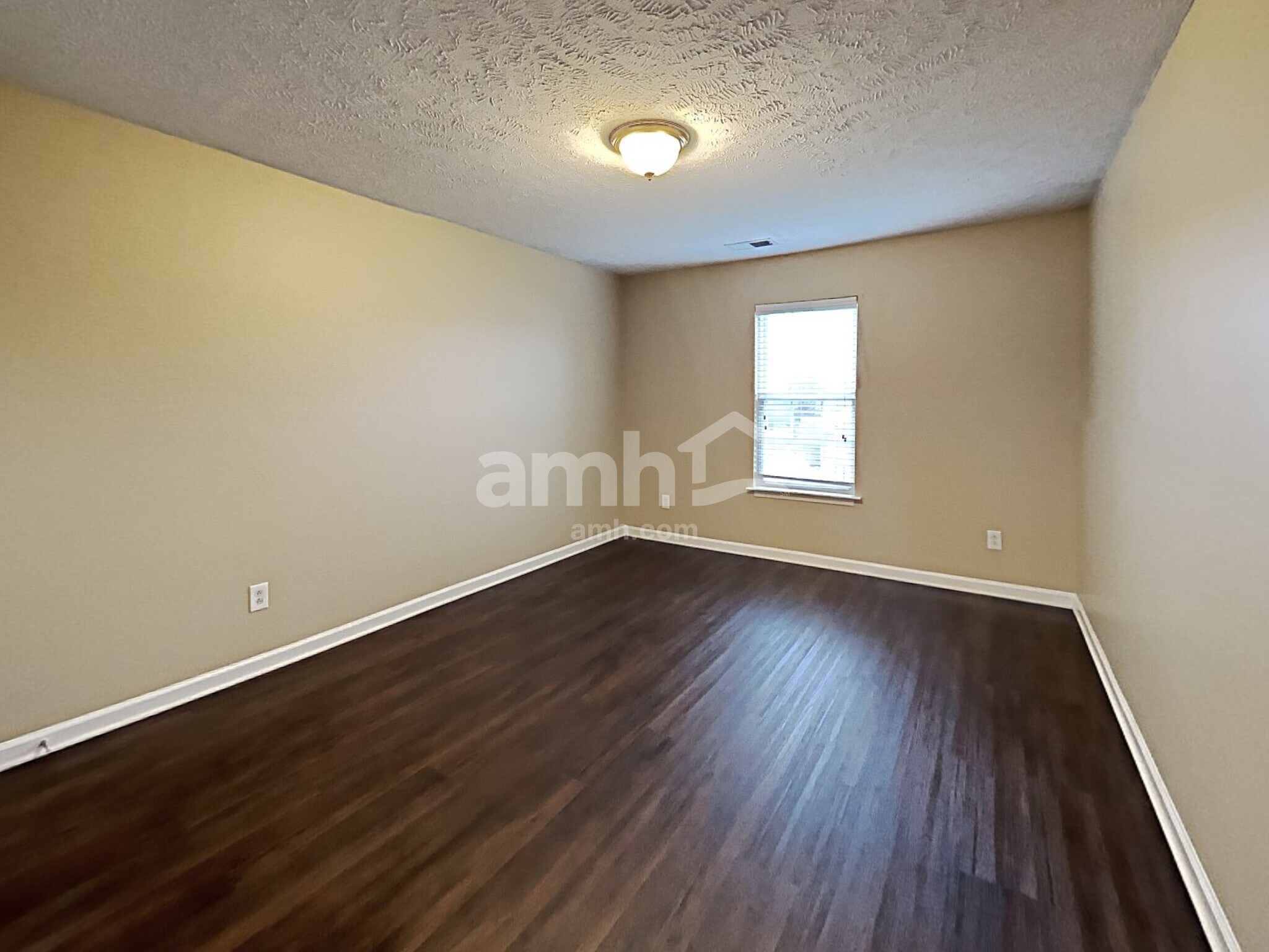 Building Photo - 2738 Pepperdine Dr