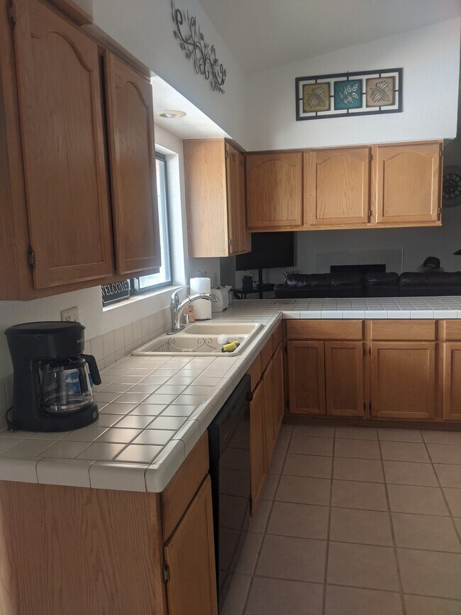 Building Photo - 1254 Escalera Pl