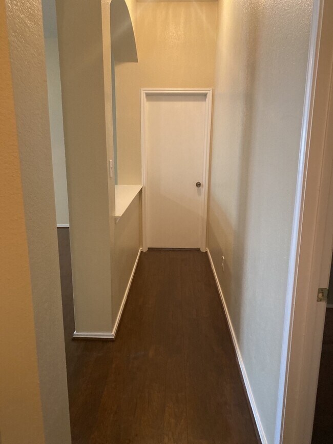 Building Photo - Stunning 3/2/2 in Mansfield with covered p...