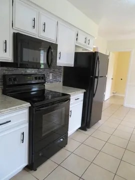 Building Photo - 6230 Valencia Dr