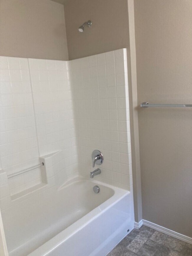 Building Photo - 6701 W Colehaven Dr