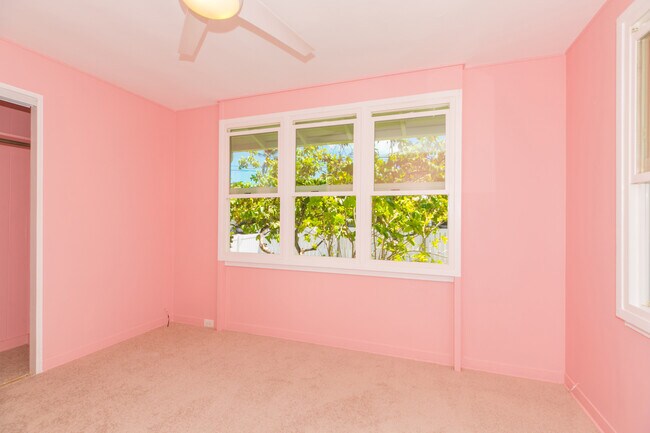 Building Photo - 828 Oneawa St