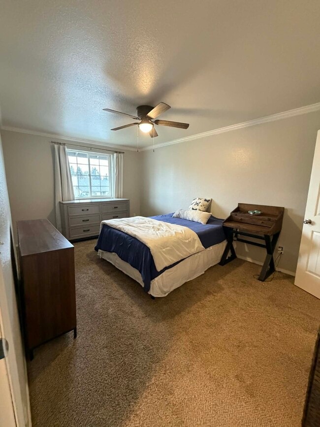 Building Photo - 15721 95th Ct SE