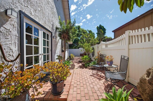 Building Photo - 6169 Arabian Pl