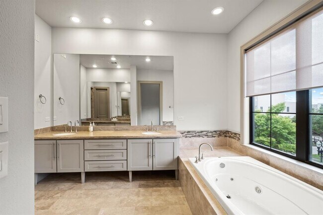 Building Photo - 1405 Lake Pointe Pkwy