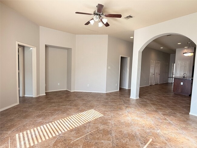 Building Photo - 2210 Thorn Berry Creek Ln