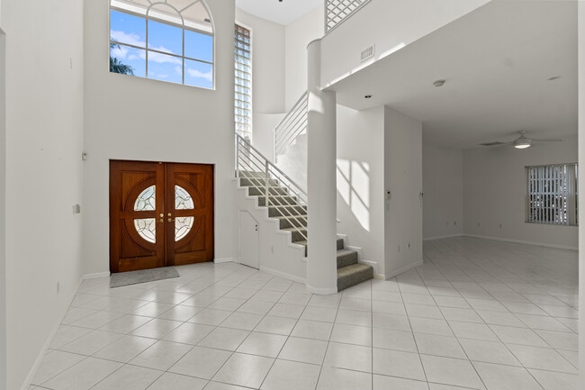 Building Photo - 2671 NE 22nd Ct