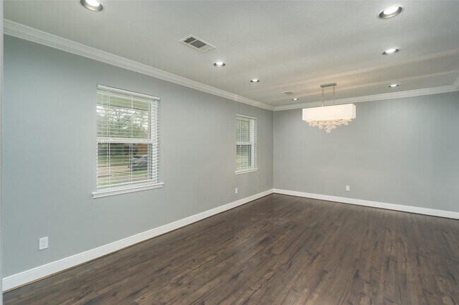 Building Photo - 8326 Hazen St