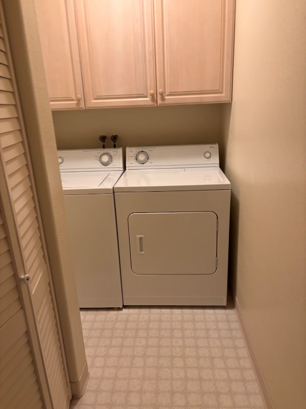 Building Photo - 285 Waldorf Pl