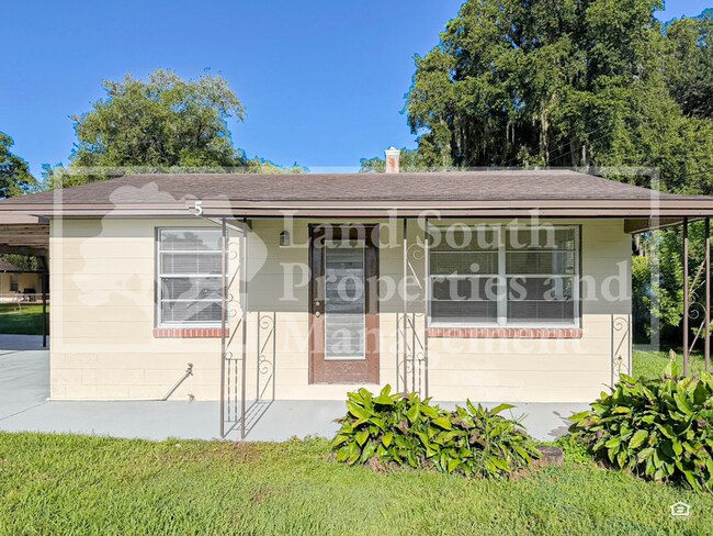 Building Photo - 1030 Lakewood Ct