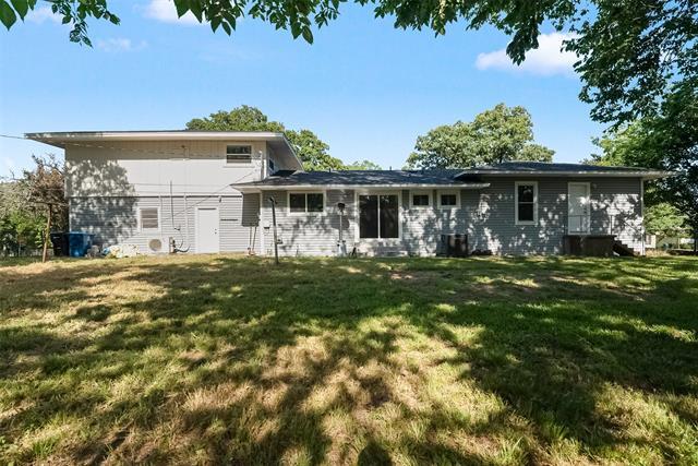 Building Photo - 1421 S Scullin Ave