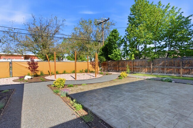 Building Photo - 1153 Buccaneer Dr