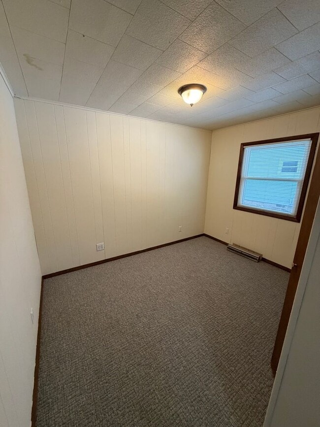 Building Photo - 17947 57th Ave