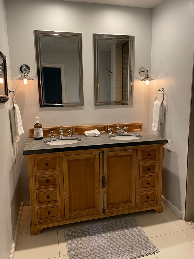 MASTER BATH - 4633 Benton Smith Rd