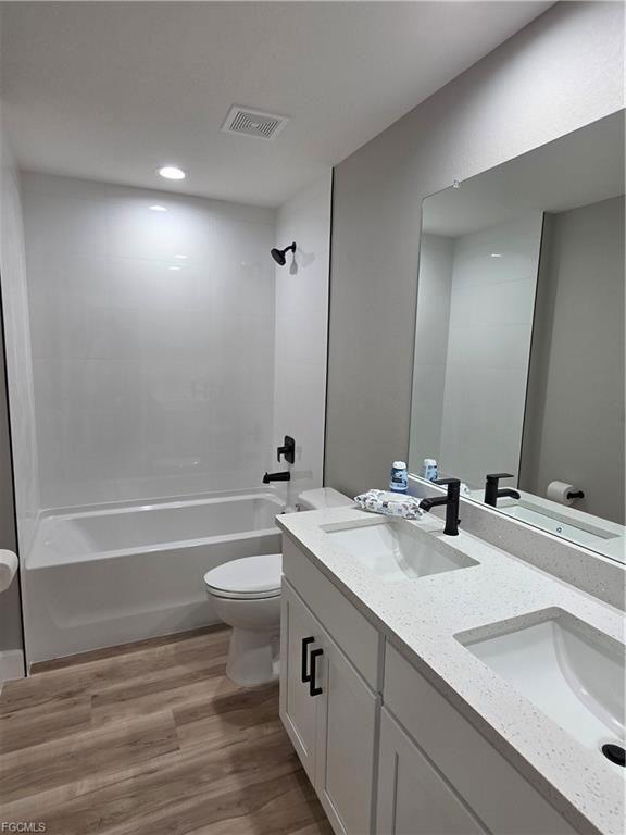 Building Photo - 118 NW 1st Pl