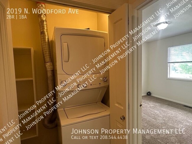 Building Photo - 2019 N Woodford Ave