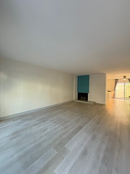 Building Photo - 1214 Rutland Rd