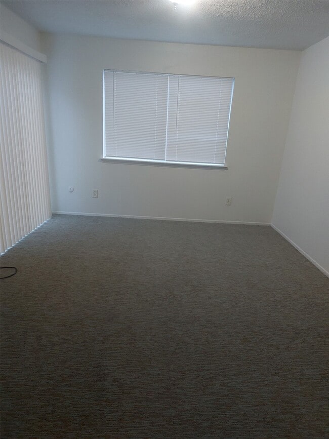 Building Photo - 8151 Misty Ridge Ln