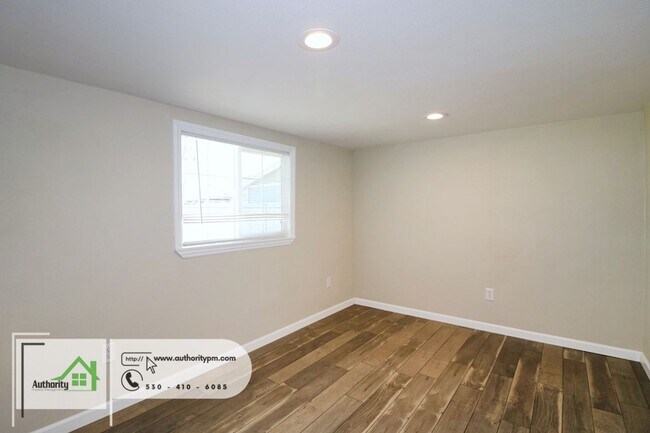 Building Photo - 7927 Evans Ln