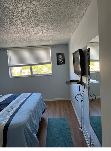 Building Photo - 500 Executive Center Dr